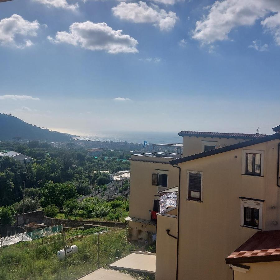 ピアーノ・ディ・ソッレント La Finestra Sul Mare Sorrentoヴィラ エクステリア 写真