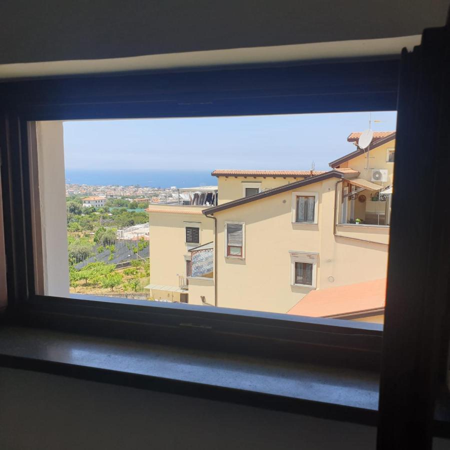 ピアーノ・ディ・ソッレント La Finestra Sul Mare Sorrentoヴィラ エクステリア 写真
